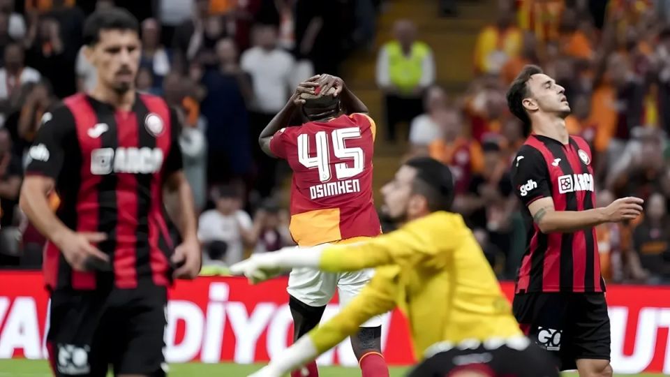 Galatasaray ve Çorum FK Süper Lig'e Beraberlikle Başladı