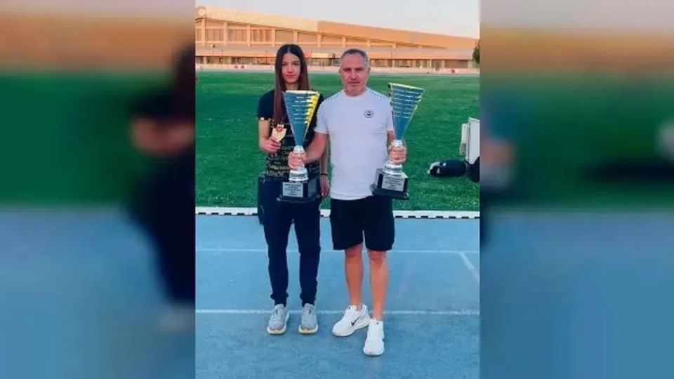 Zülal Gültepe 200 Metrede Tarihi Başarıya İmza Attı