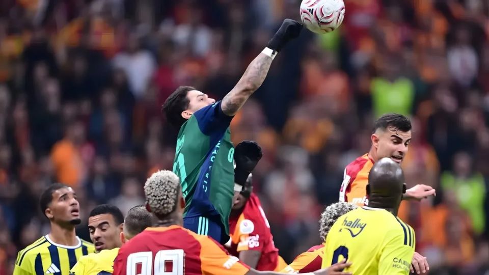 Galatasaray Fenerbahçe Derbisinde Zafer Ev Sahibinin: 2-1