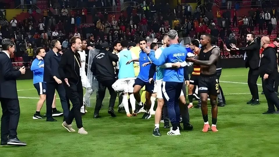 Kayserispor Yöneticilerine Bahis Cezası: 3 İsme 45 Gün Hak Mahrumiyeti