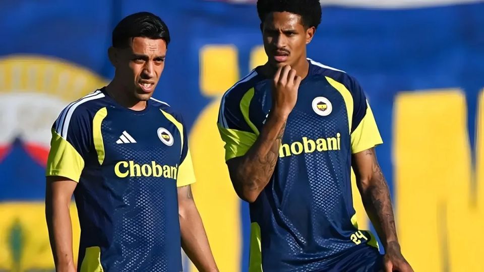 Jayden Oosterwolde'den Fenerbahçe Taraftarına Müjde: 'Kalacağım!'