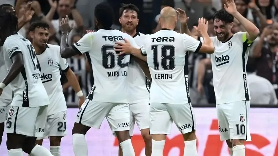 Beşiktaş Süper Lig'de Eyüpspor'u Konuk Ediyor
