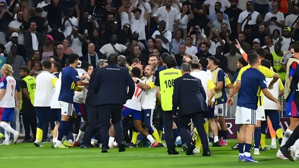 UEFA'dan Fenerbahçeli Futbolculara Ağır Cezalar