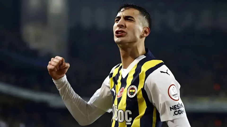 Fenerbahçe'de Mert Müldür'ün Menisküs Yırtığı Şoku