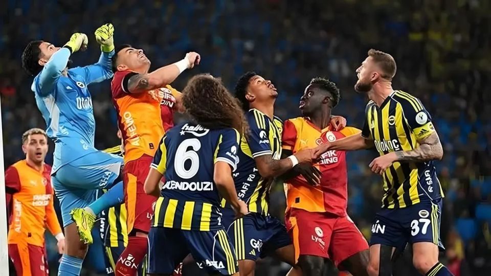 Galatasaray ve Fenerbahçe Derbisi: Kadrolar ve Sakatlık Durumları