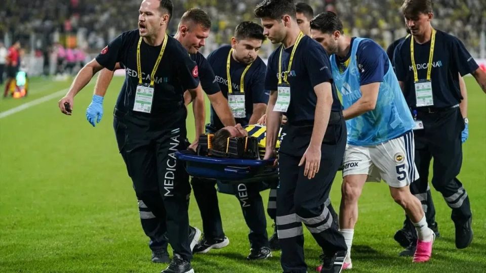 Fenerbahçe'de Kerem Aktürkoğlu ve Asensio Şoku: İki Yıldız Sahalardan Uzak Kalacak