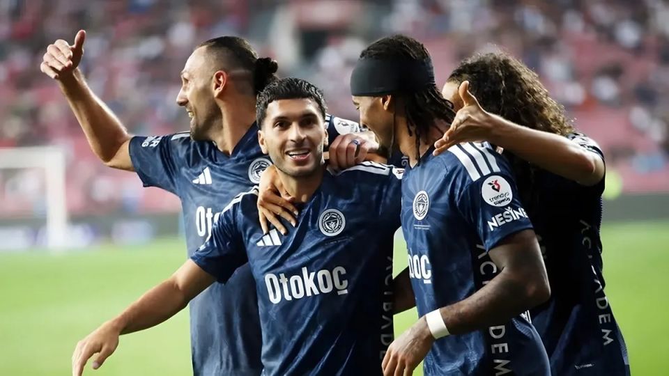 Fenerbahçe, Samsunspor'u 2-0 Mağlup Etti: Vedat Muriqi ve Oğuz Aydın'ın Golleriyle Zafer