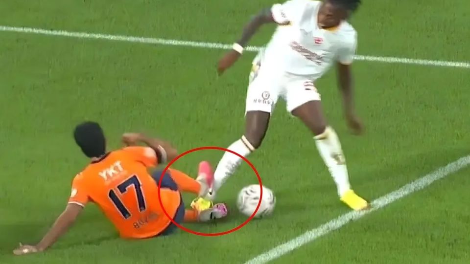 Umut Bozok'un Müdahalesi Başakşehir-Galatasaray Maçına Damga Vurdu