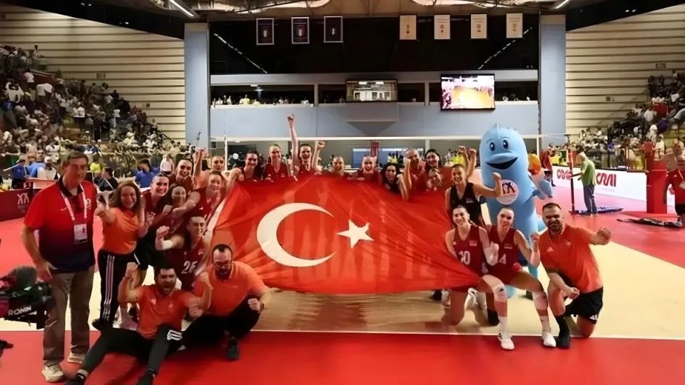 Kadın Milli Voleybol Takımı, İtalya'yı 3-0 Yenerek Akdeniz Oyunları'nda Şampiyon Oldu