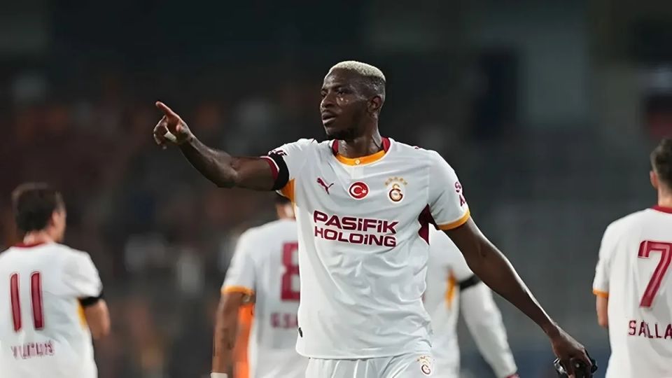 Victor Osimhen'in Sakatlığı Galatasaray'ı Zorluyor