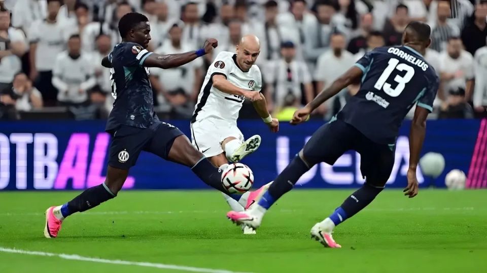 Beşiktaş, Marsilya'yı 4-1'lik Skorla Geçti