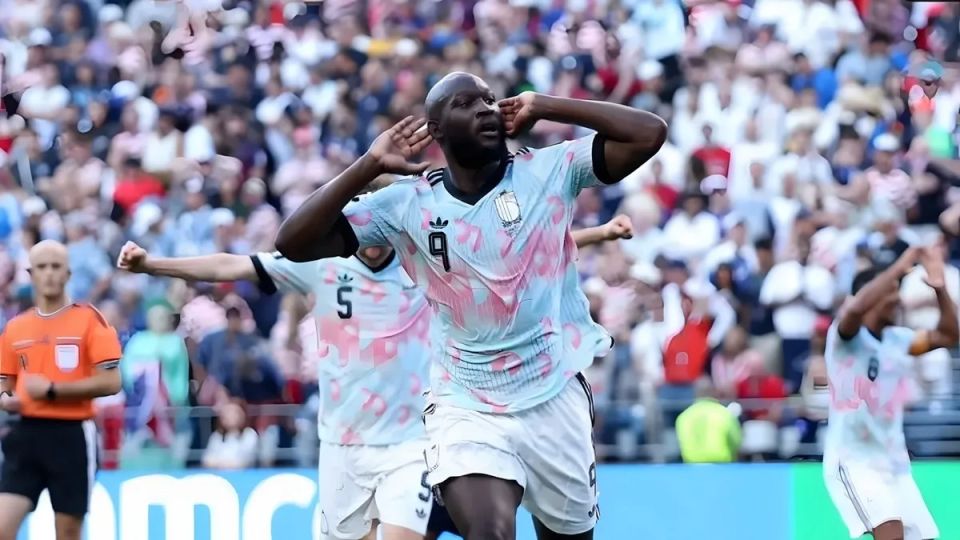 Fenerbahçe, Romelu Lukaku Transferini Resmen Açıkladı