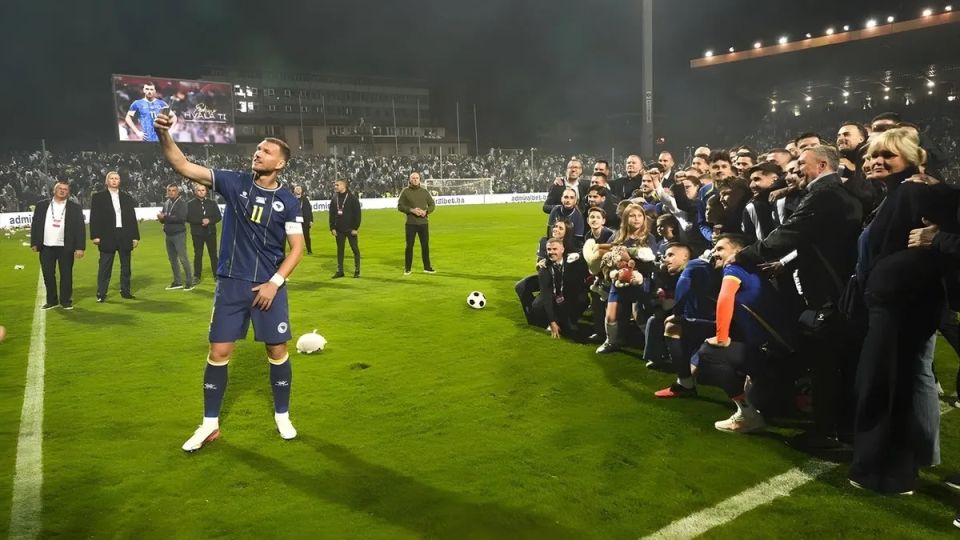 Edin Dzeko, Bosna Hersek Milli Takımı'na Gözyaşlarıyla Veda Etti