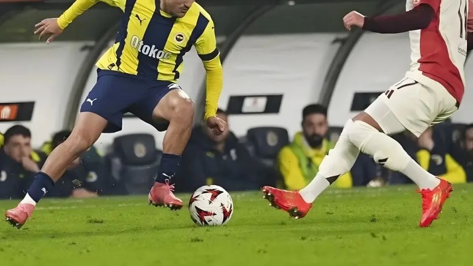 Fenerbahçe'nin Şampiyonlar Ligi Hayali: Lyon Engeli Aşılıyor mu?