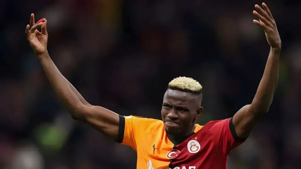 Victor Osimhen'in Sahalara Dönüş Tarihi Netleşti