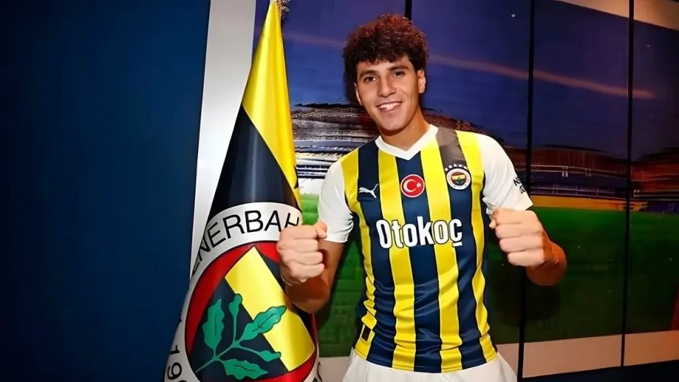 Fenerbahçe'de Omar Fayed'in Frosinone'ye Transferi Tamamlanıyor