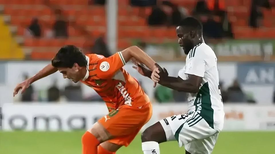 Kocaelispor, Alanyaspor Deplasmanından Galibiyetle Döndü